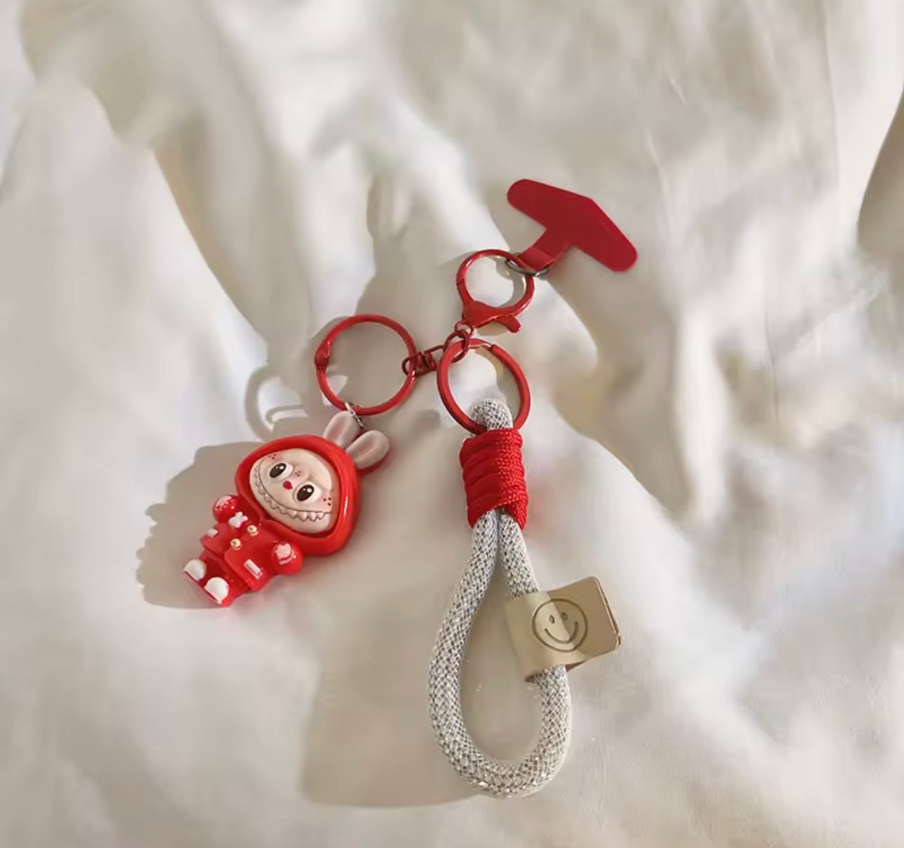 Labubu keychain-wrist Cellphone