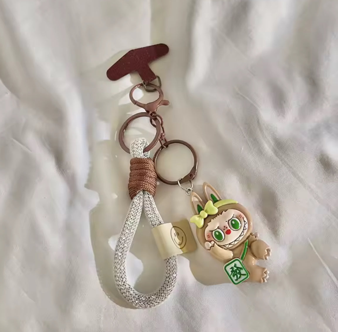 Labubu keychain-wrist Cellphone