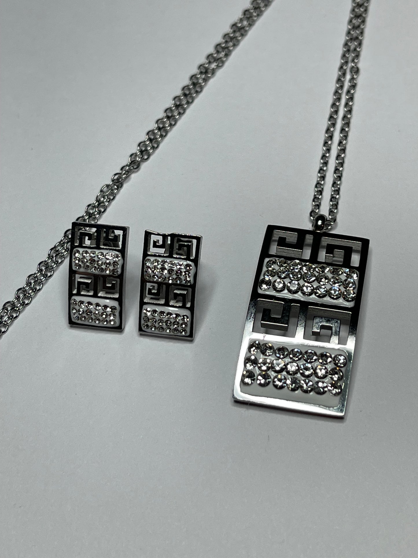 Anavi Set